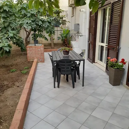 Casa Tobruk * Кастелламмаре-дель-Голфо