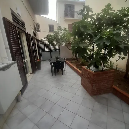 Casa Tobruk Кастелламмаре-дель-Голфо